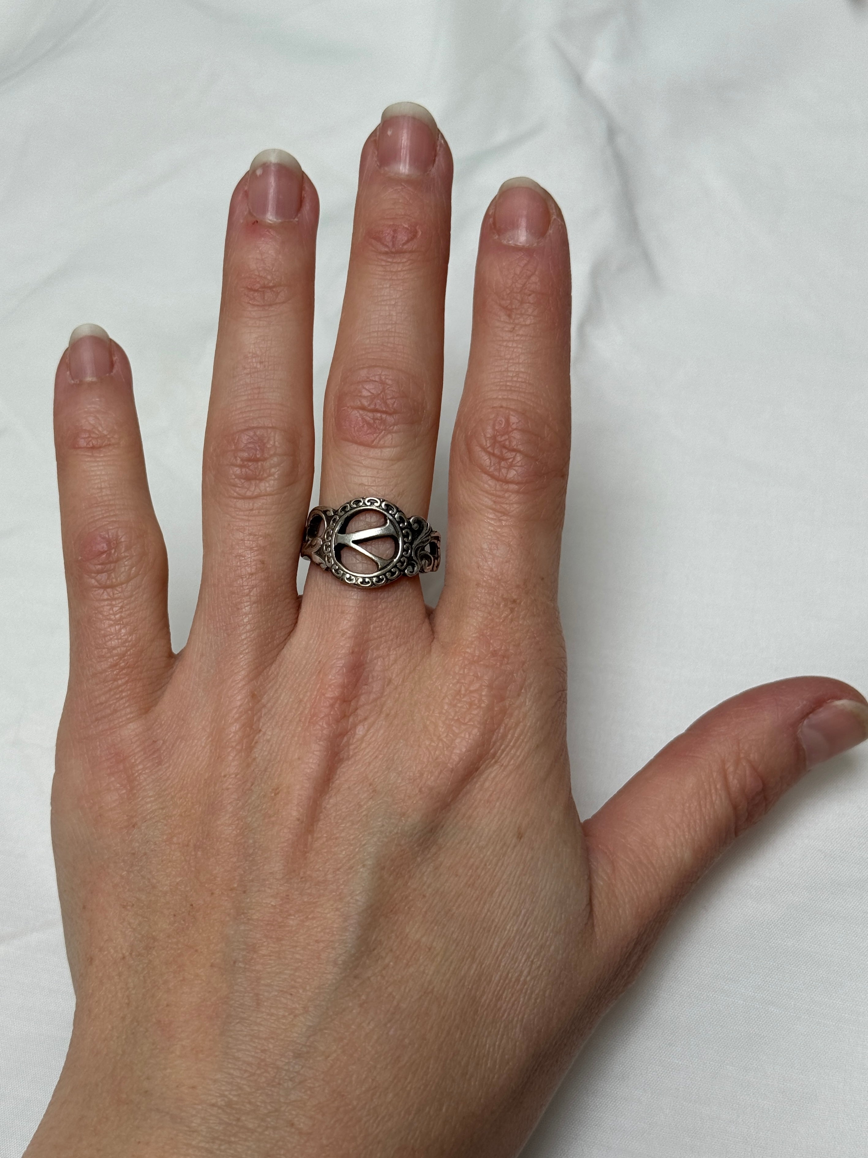 Bague argentée//Lettre O