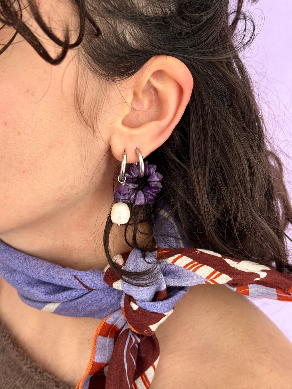 Paire petites créoles argentées & Améthyste