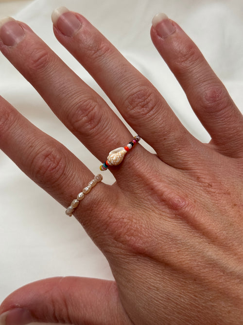 Bague perles multicolores & coquillage