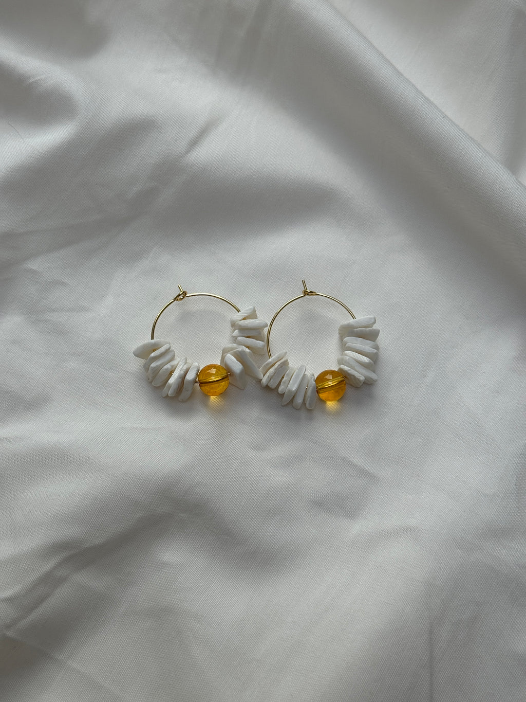 Paire grandes créoles coquillages & perles de citrine