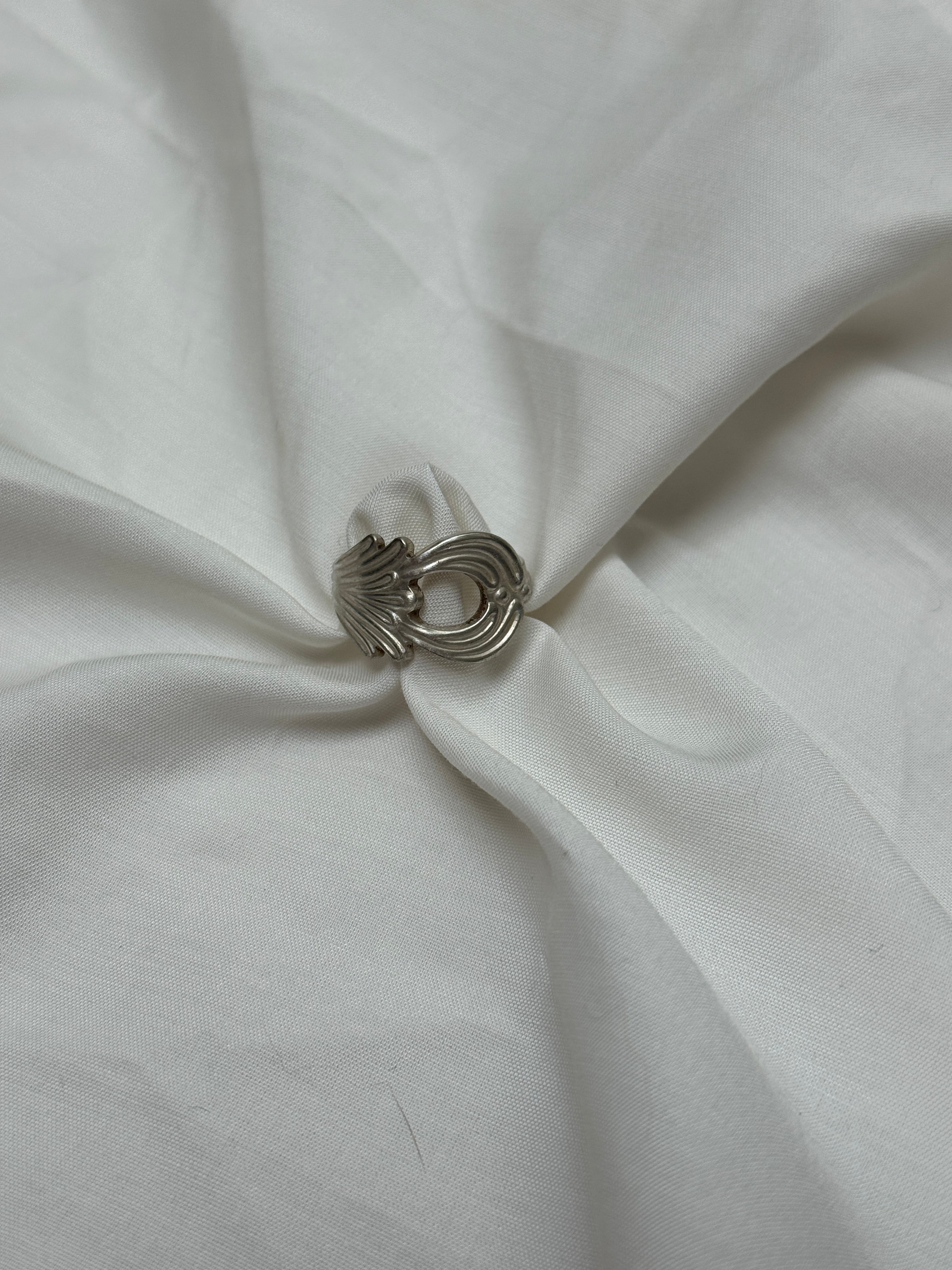 Bague Art nouveau argentée