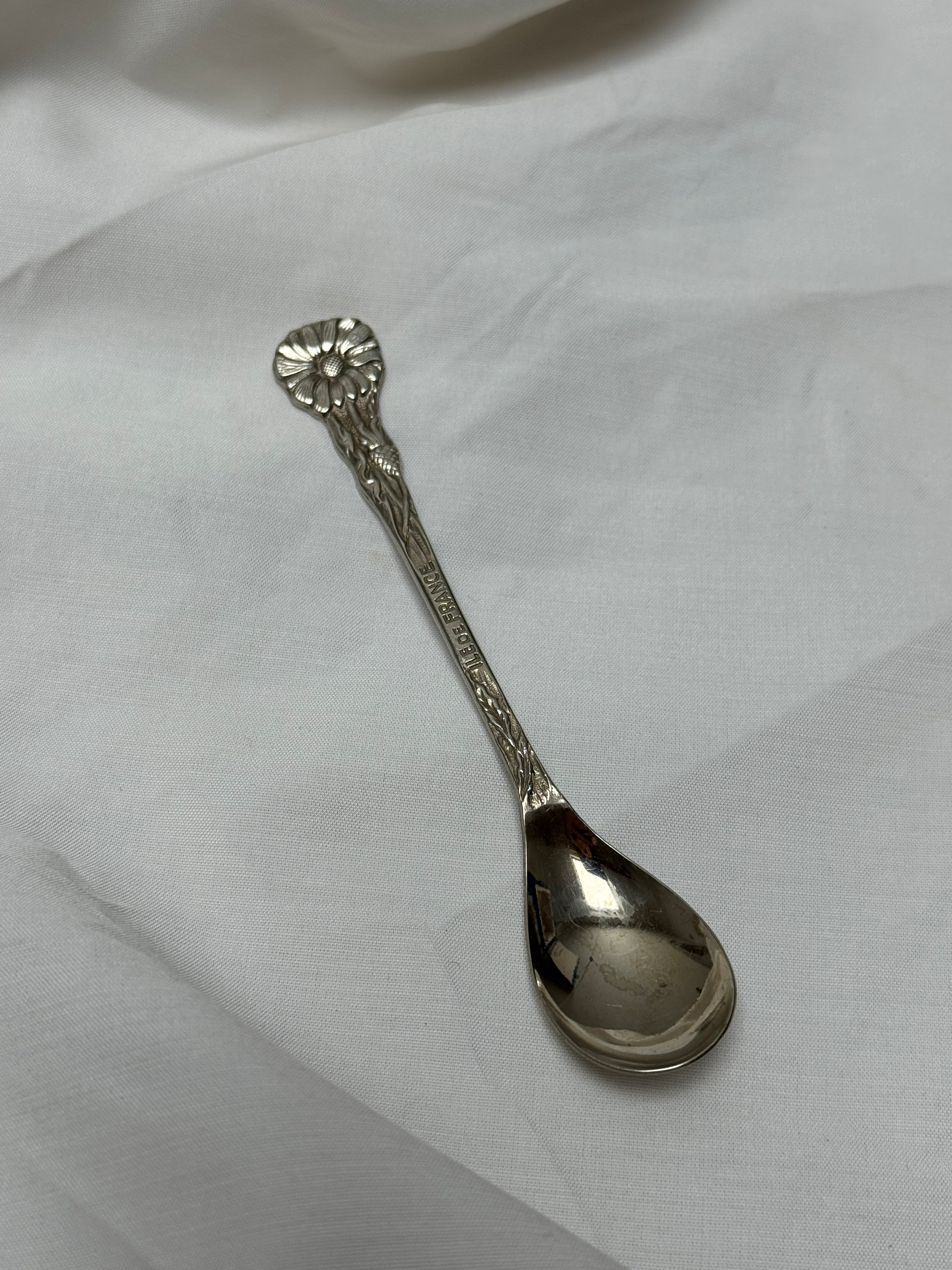 Bague marguerite argentée