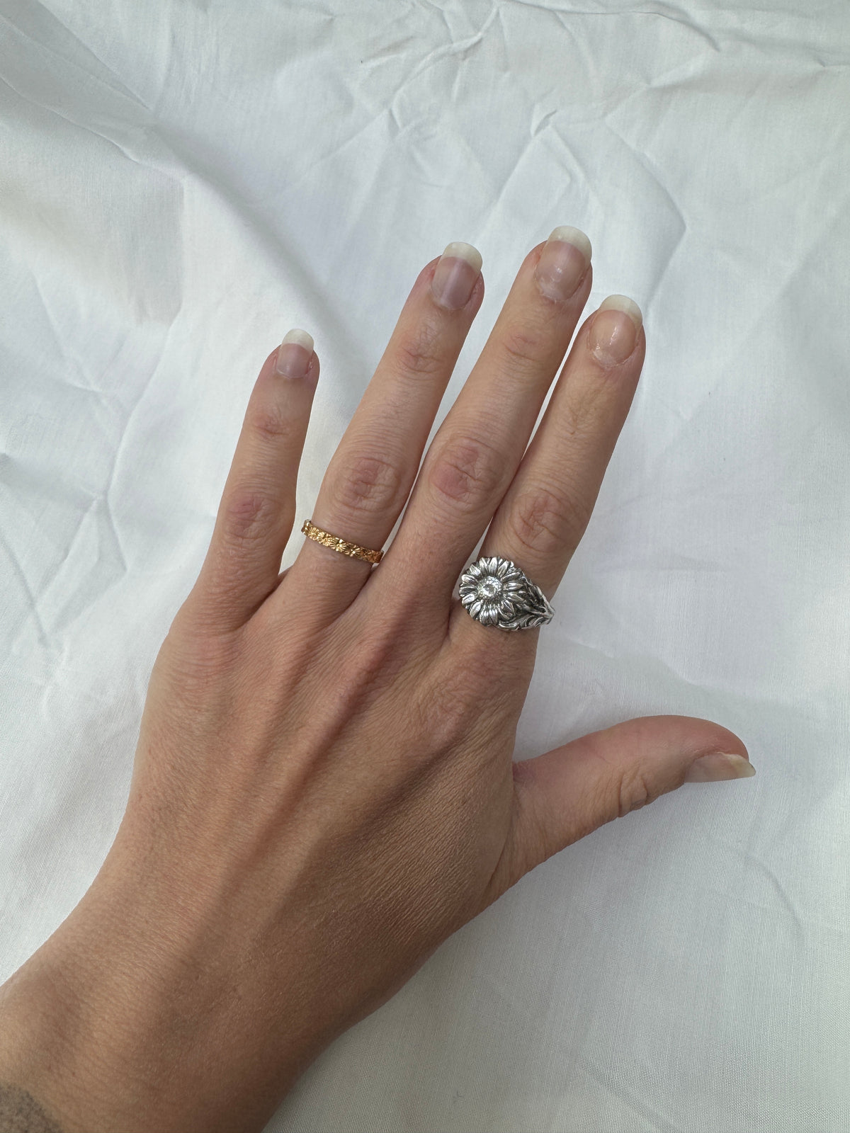 Bague marguerite argentée